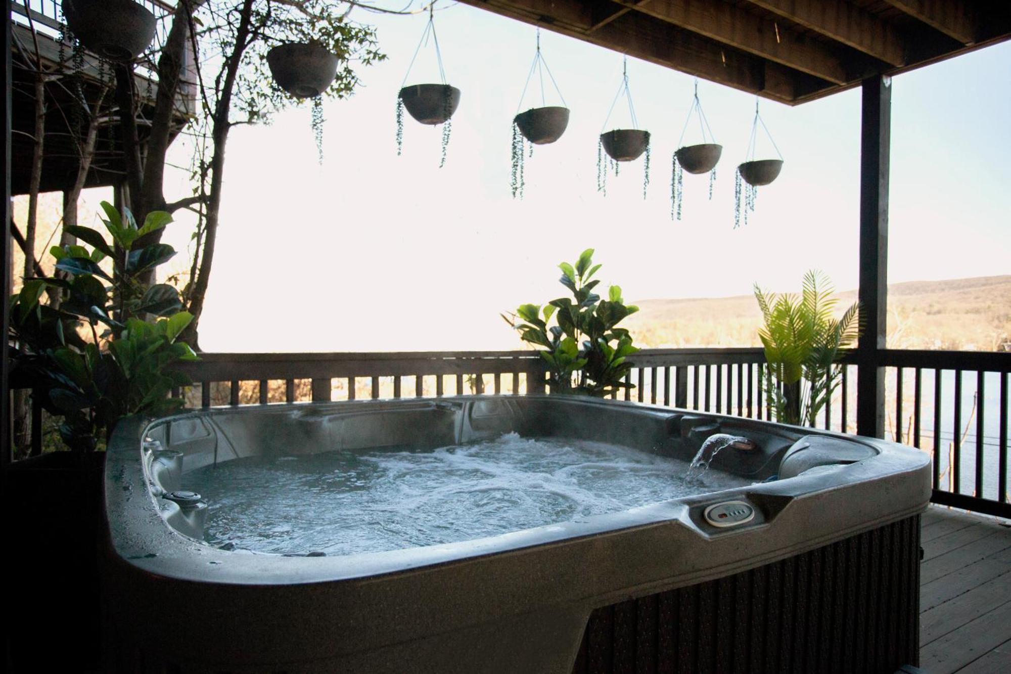 Lakeview House - Hot Tub - Firepit - Stunning Views - Spacious Deck - Cozy Living Room - Bar Greenwood Lake Esterno foto