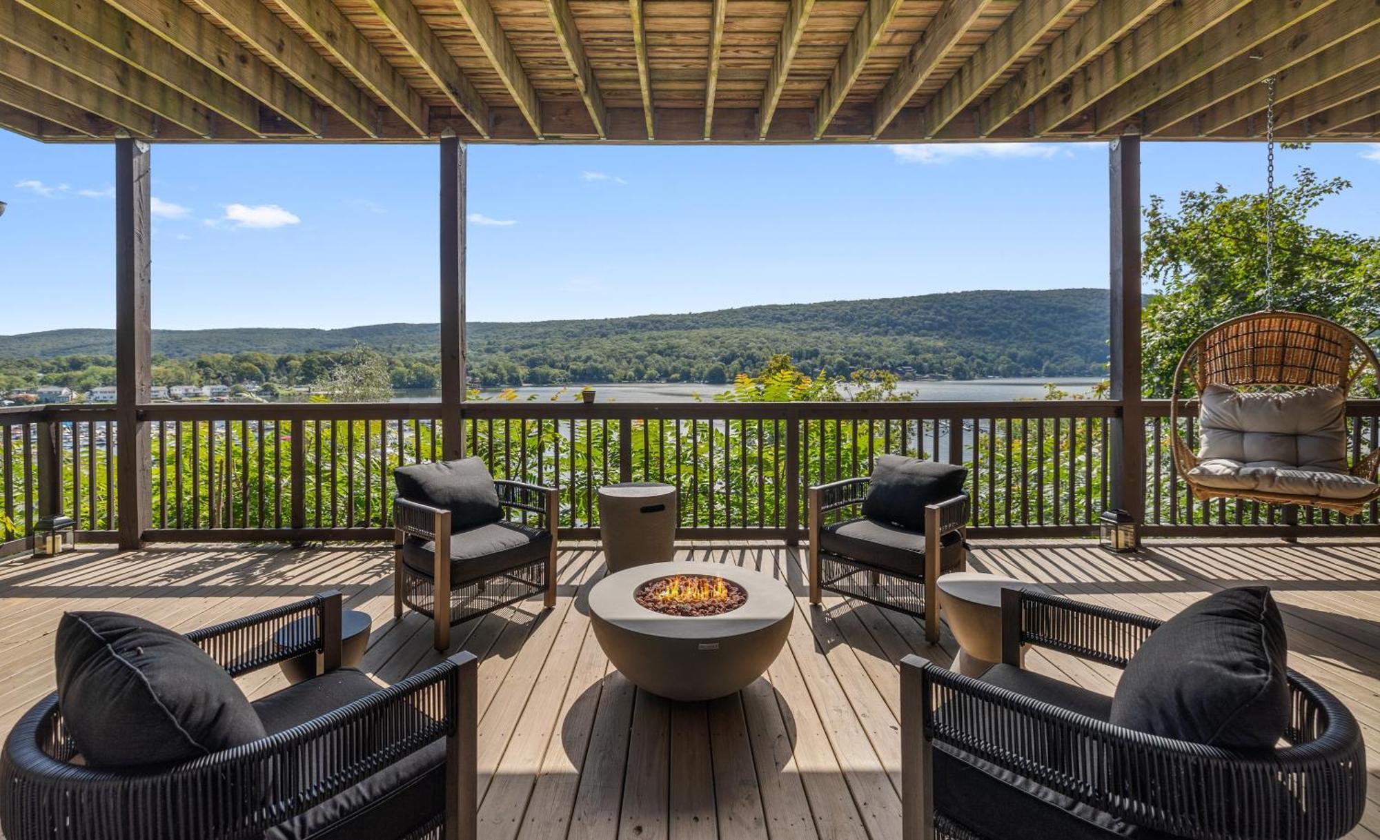 Lakeview House - Hot Tub - Firepit - Stunning Views - Spacious Deck - Cozy Living Room - Bar Greenwood Lake Esterno foto